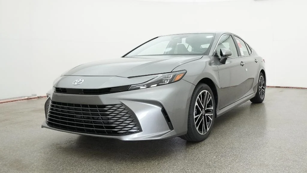New 2026 Heavy Metal Toyota XLE image 15