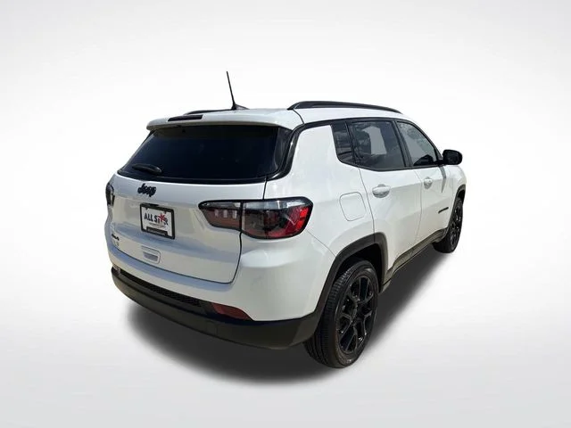 New 2026 White Jeep Latitude image 8