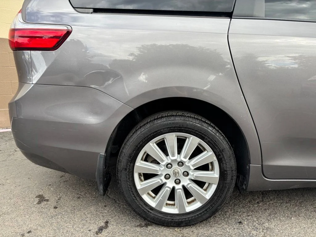 Used 2017 Predawn Gray Mica Toyota XLE image 4