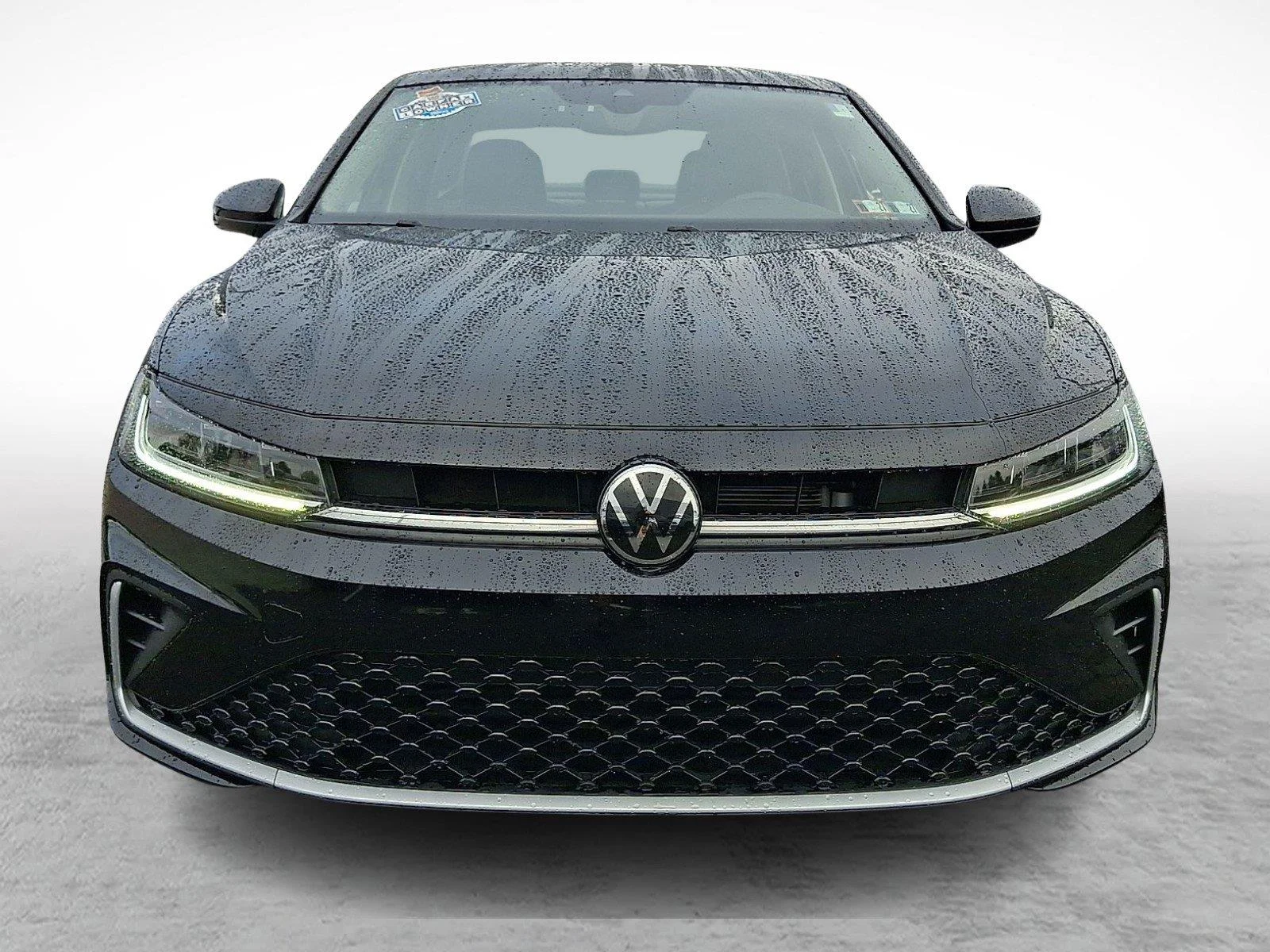Used 2026  Volkswagen SE image 2