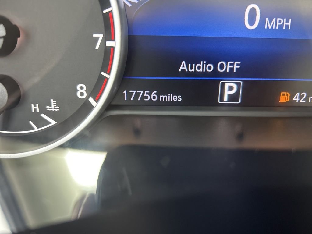 Used 2024 Gray Nissan SL image 26
