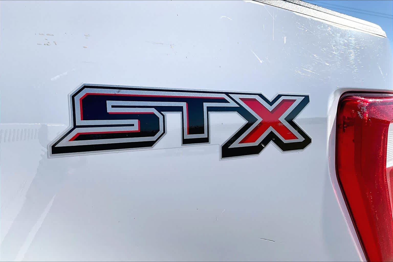 Used 2023 Oxford White Ford XL image 18