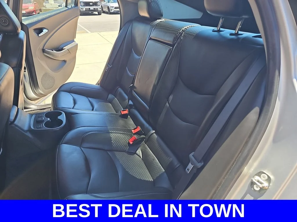 Used 2018 Silver Chevrolet Premier image 13