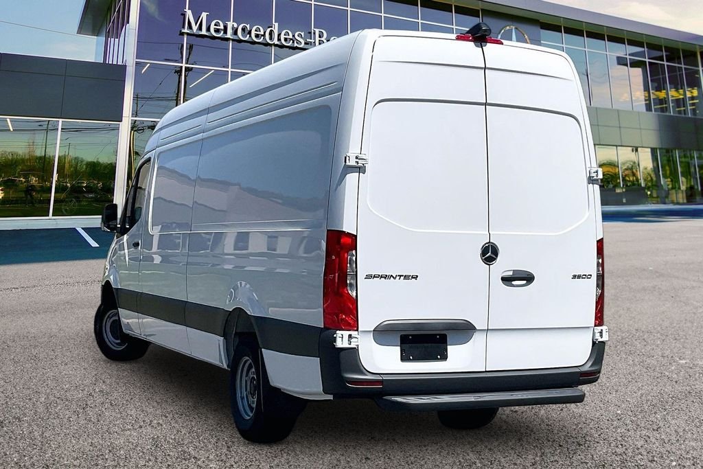 New 2026 Arctic White Mercedes-Benz Cargo 170 WB image 3