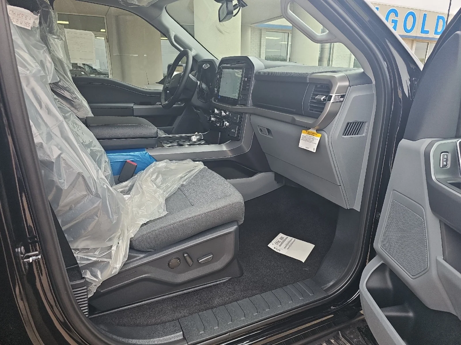 New 2026 Agate Black Metallic Ford XLT image 7