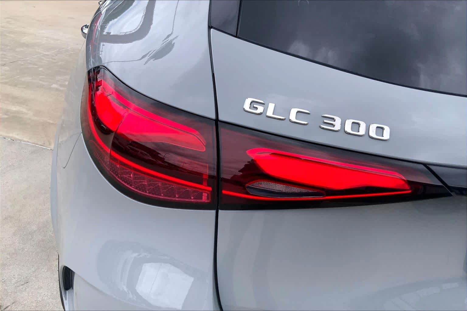 New 2026 MANUFAKTUR Alpine Grey Mercedes-Benz GLC 300 image 14