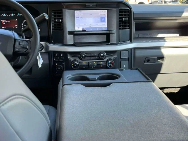 Used 2026 Oxford White Ford XL image 16