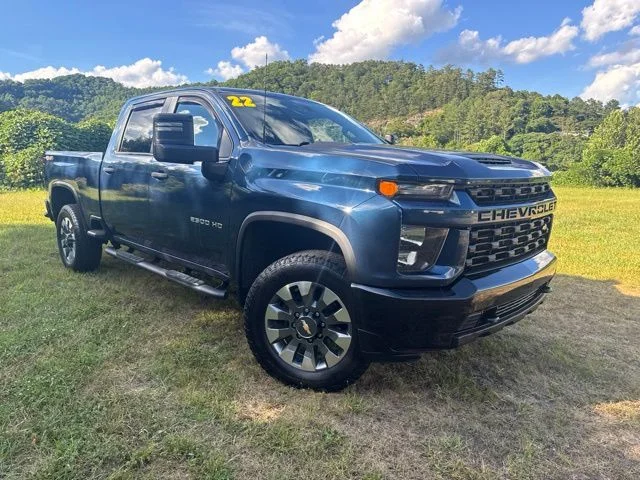 Used 2022 Blue Chevrolet Custom image 2