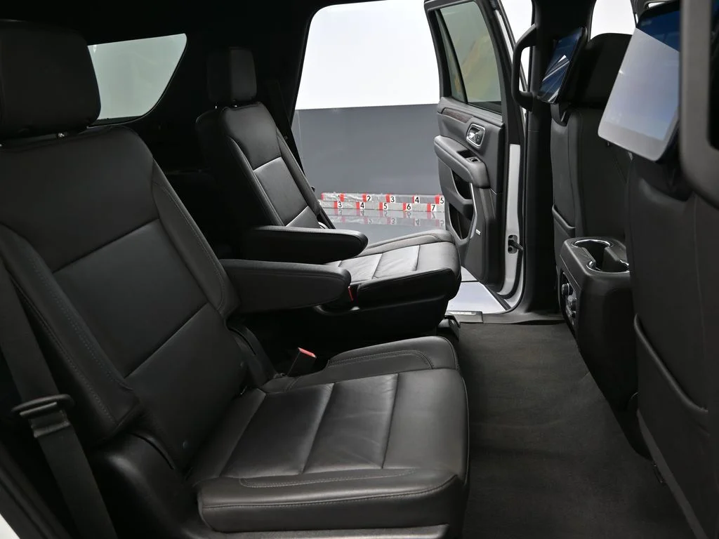 Used 2023 White Chevrolet Z71 image 53