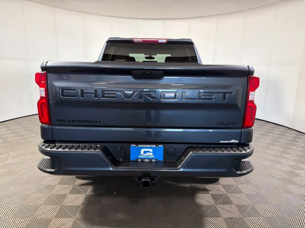 Used 2022  Chevrolet RST image 7