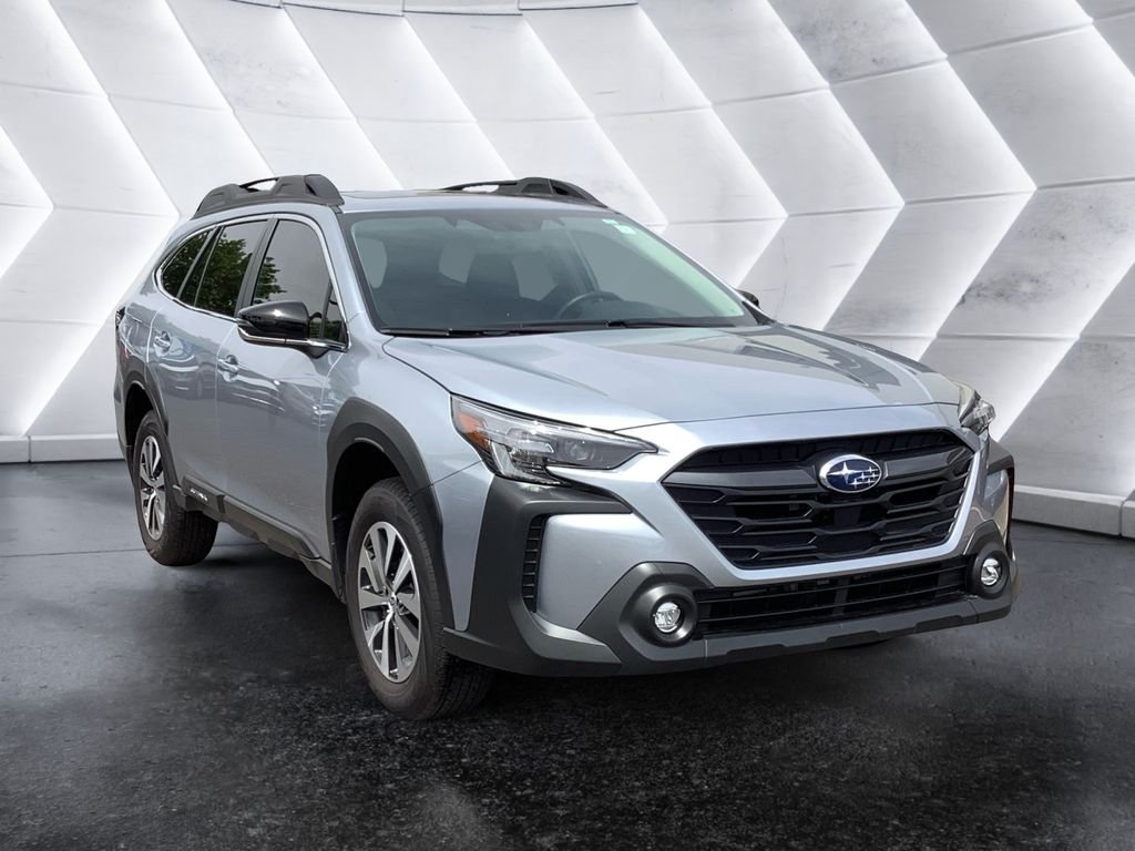 2025 Subaru Outback Premium's photo