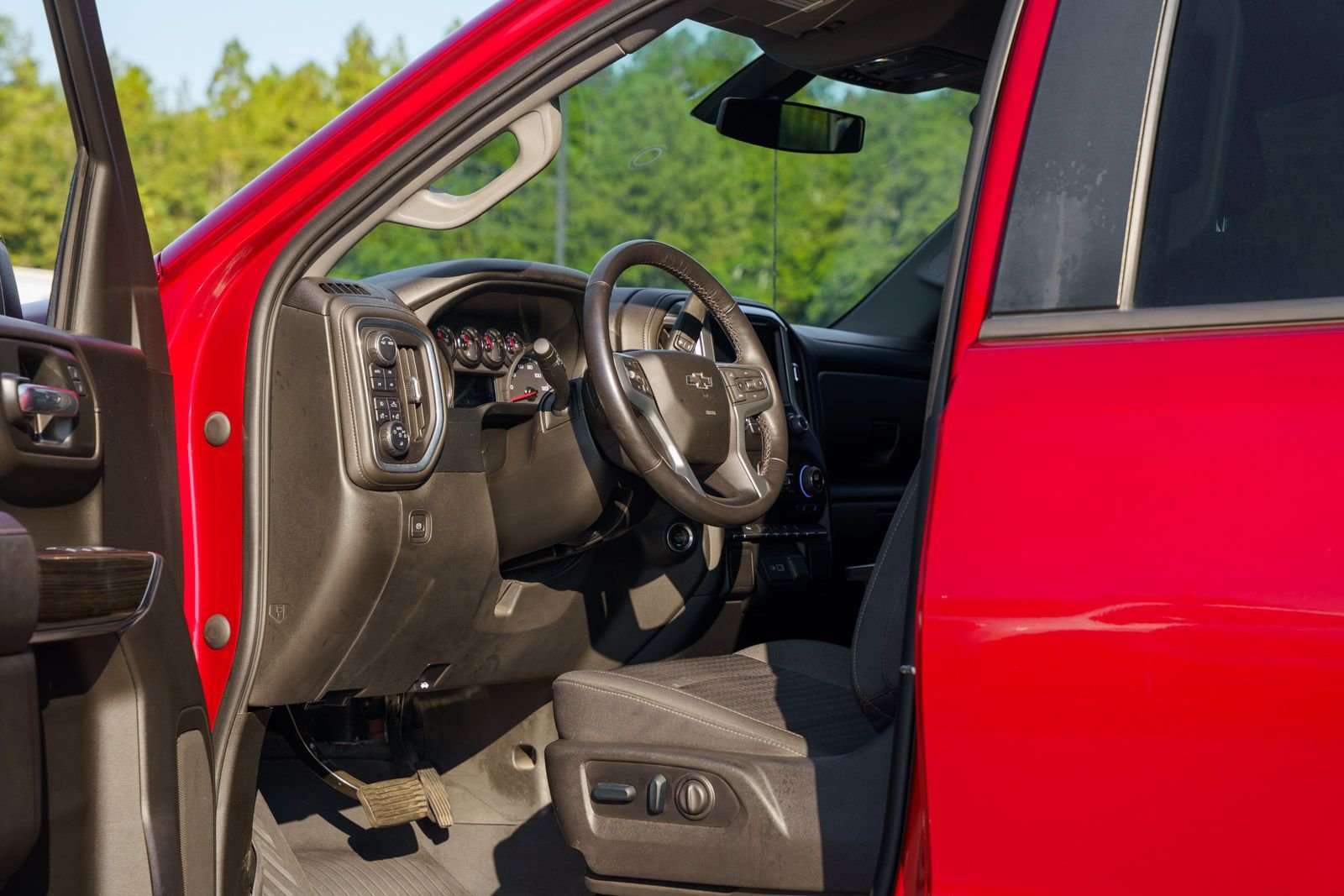 Certified Used 2022 Red Chevrolet RST image 18