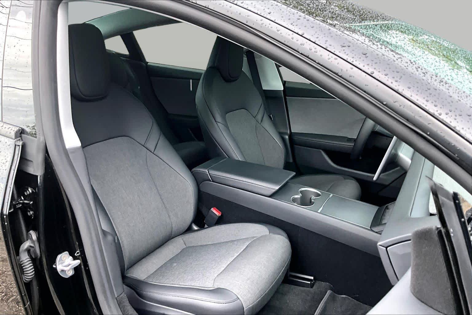 Used 2025  Tesla Long Range image 8
