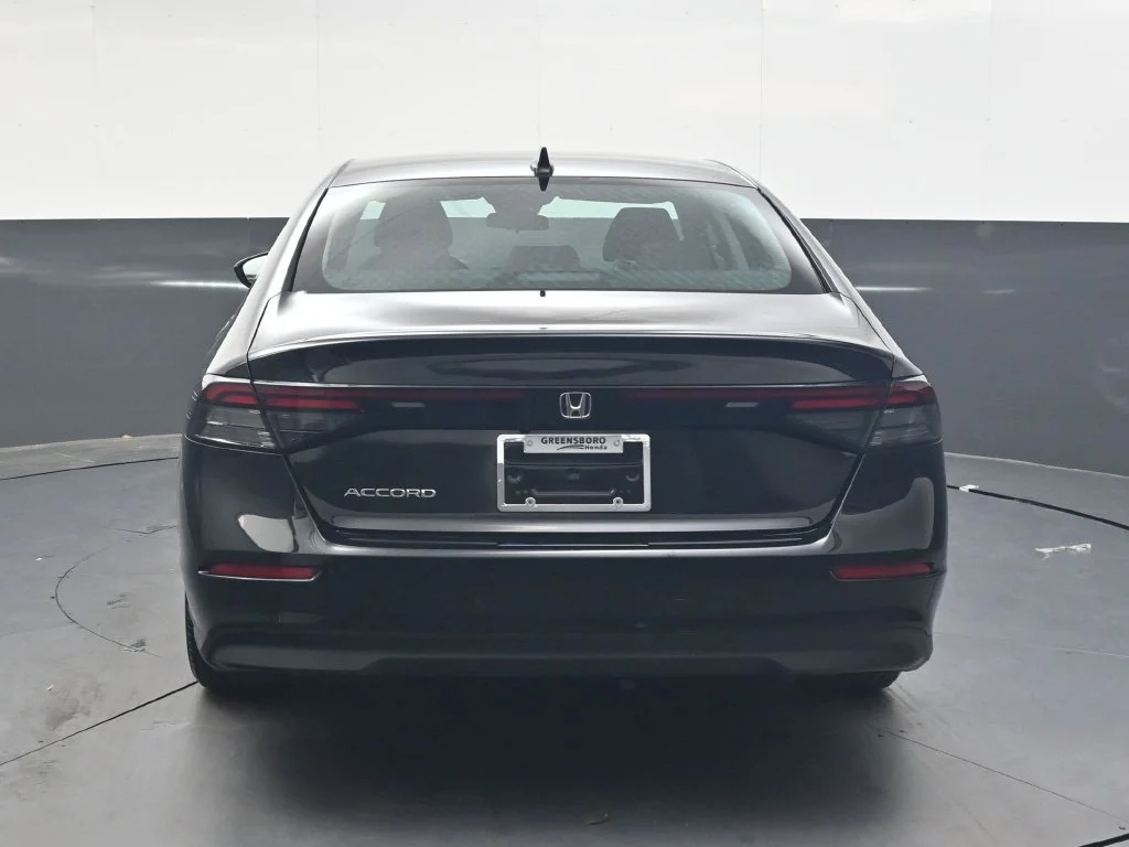 Used 2025  Honda LX image 5