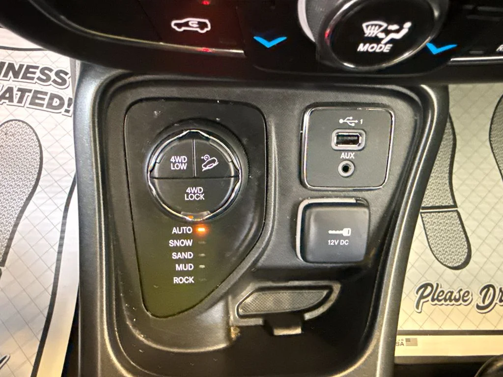 Used 2019 Blue Jeep Trailhawk image 17