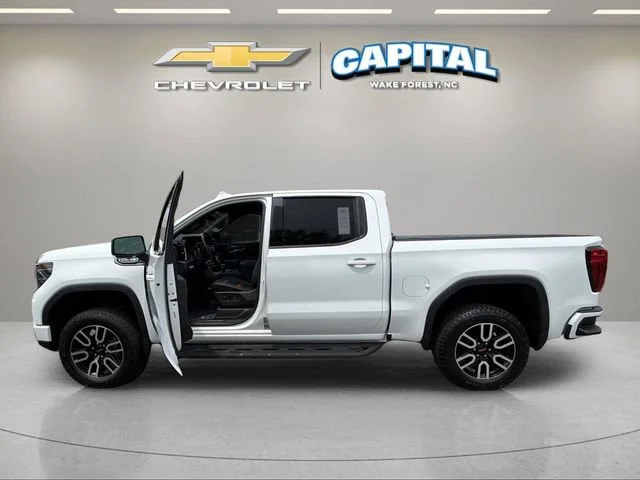 Used 2026 Summit White GMC AT4 image 9