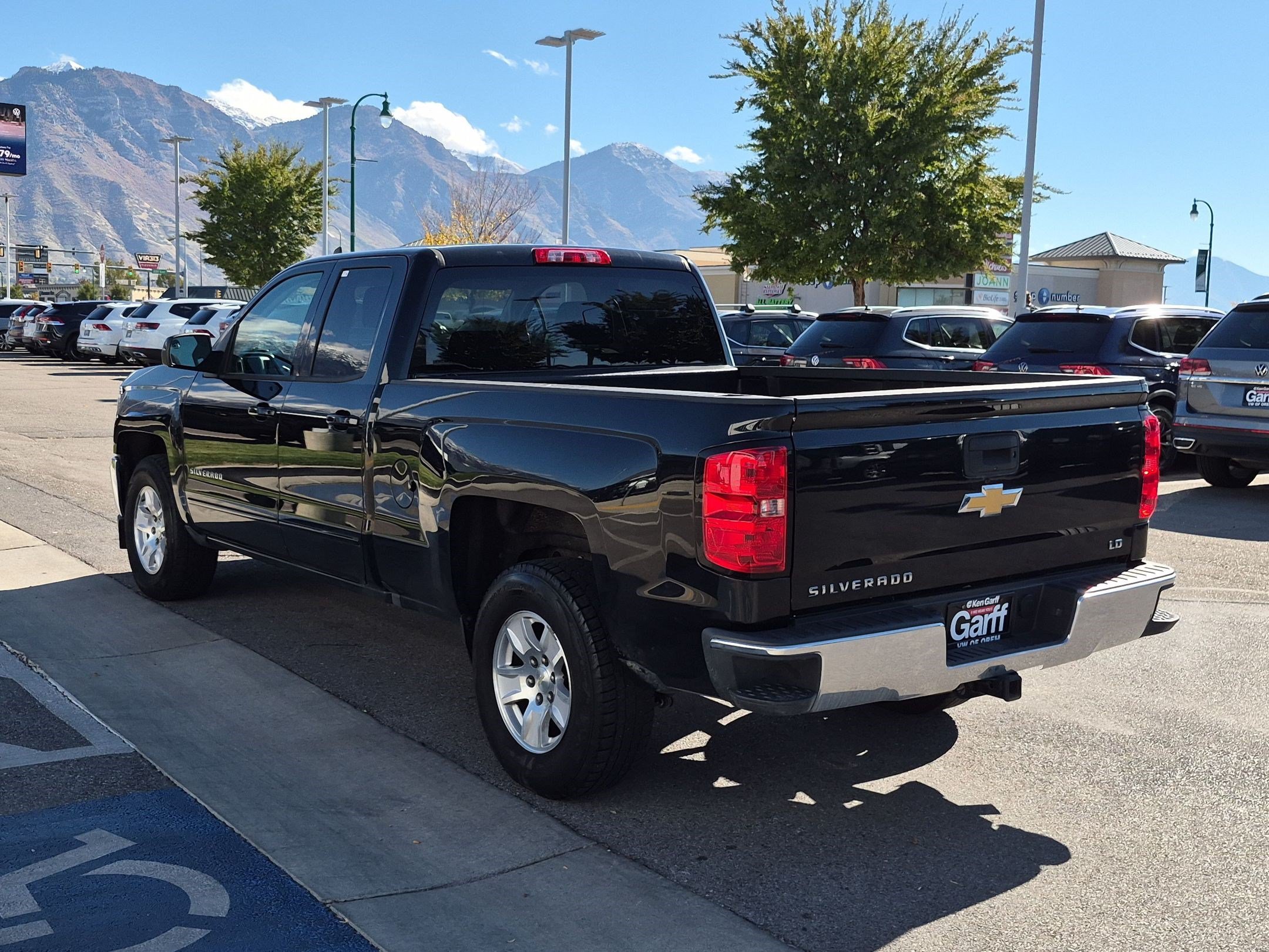 Used 2019 Black Chevrolet LT image 5