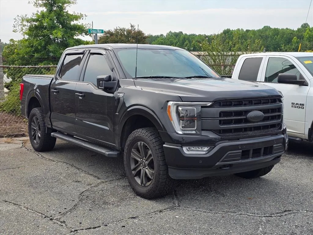 Used 2022 Black Ford Lariat image 9