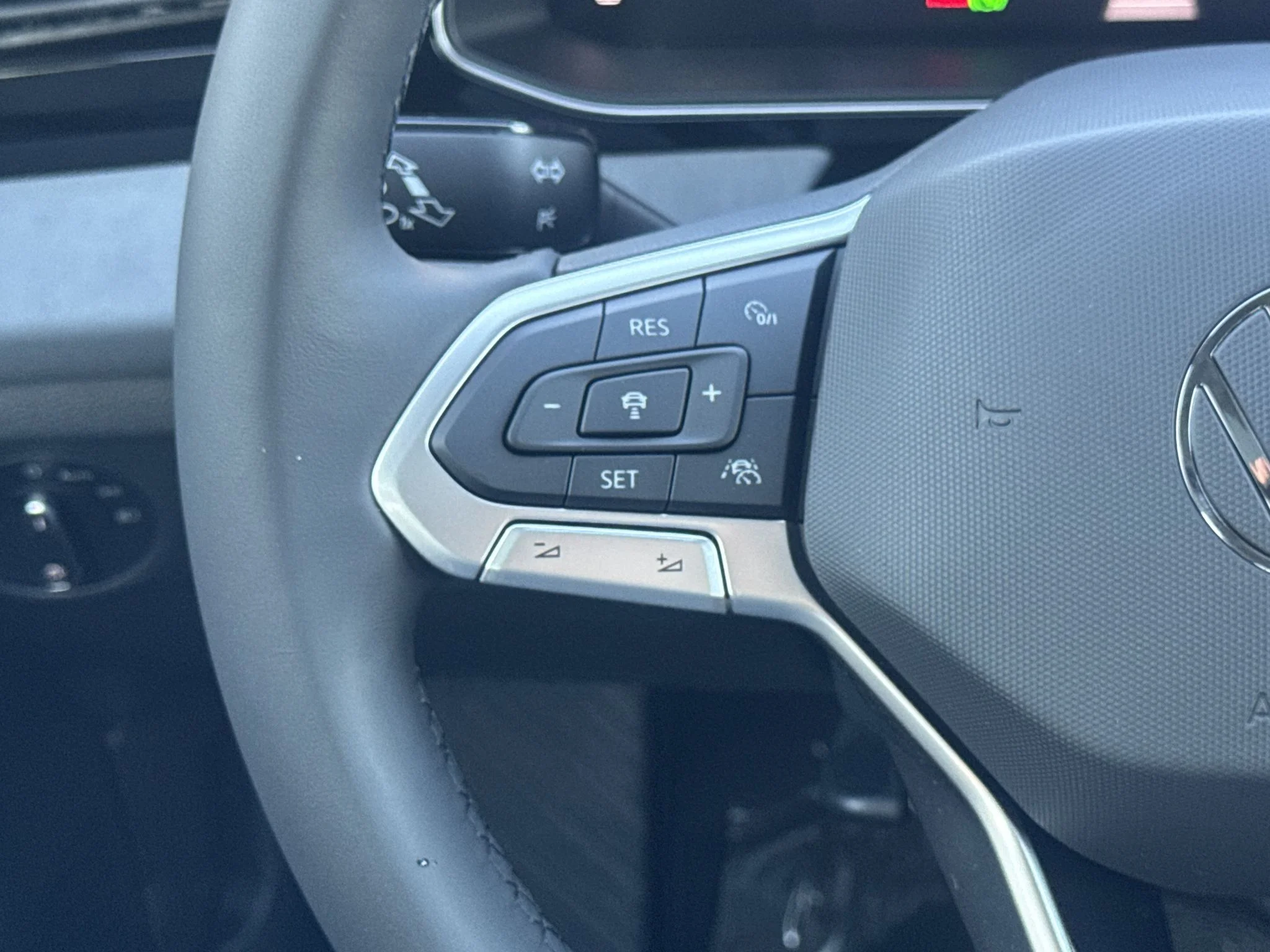 New 2026 Platinum Gray Metallic Volkswagen SE image 19