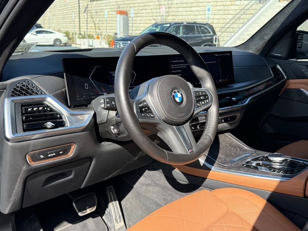 Used 2025 Black BMW xDrive40i image 17