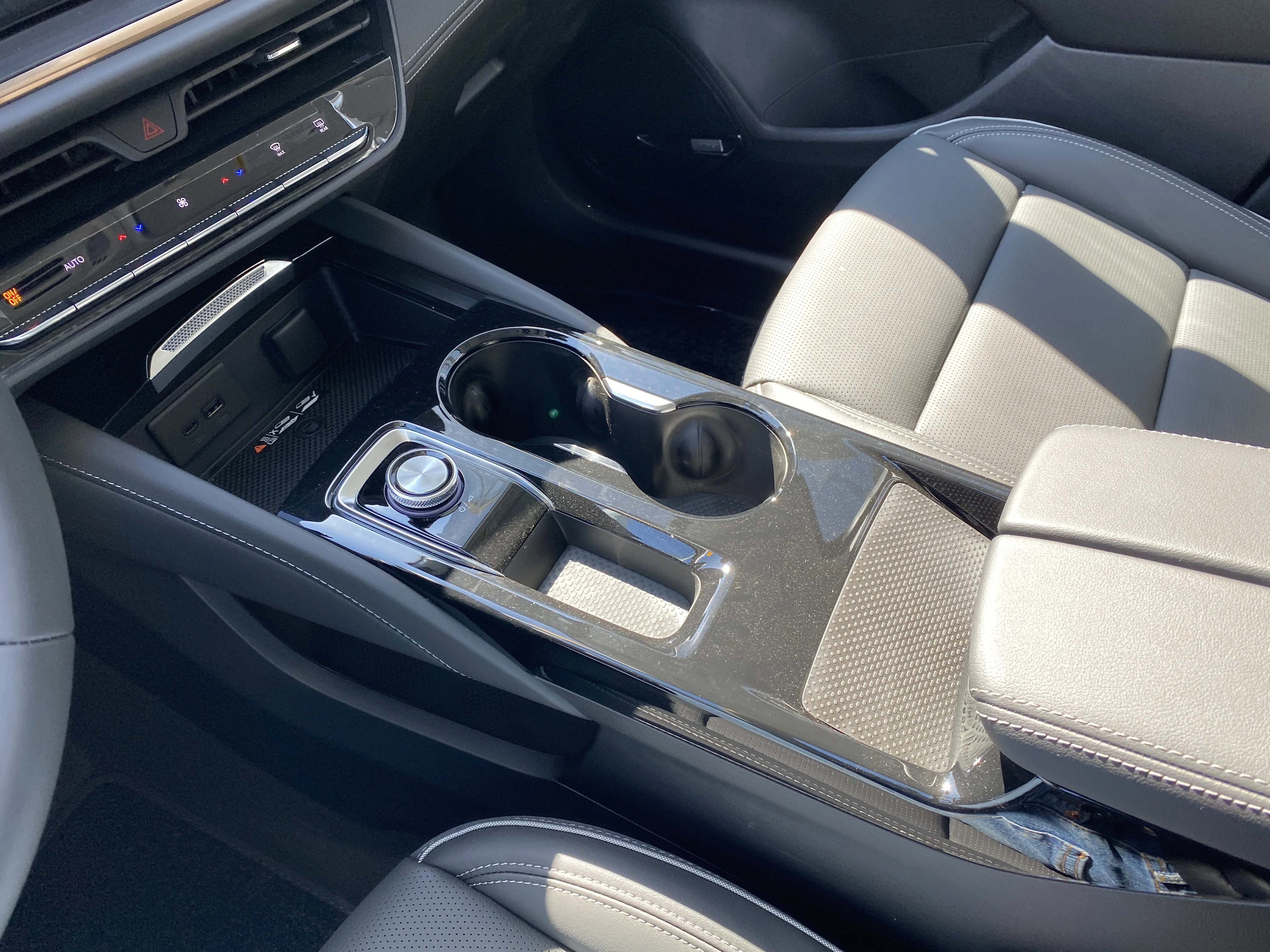 New 2026 MOONSTONE GREY METALLIC Buick Avenir image 24
