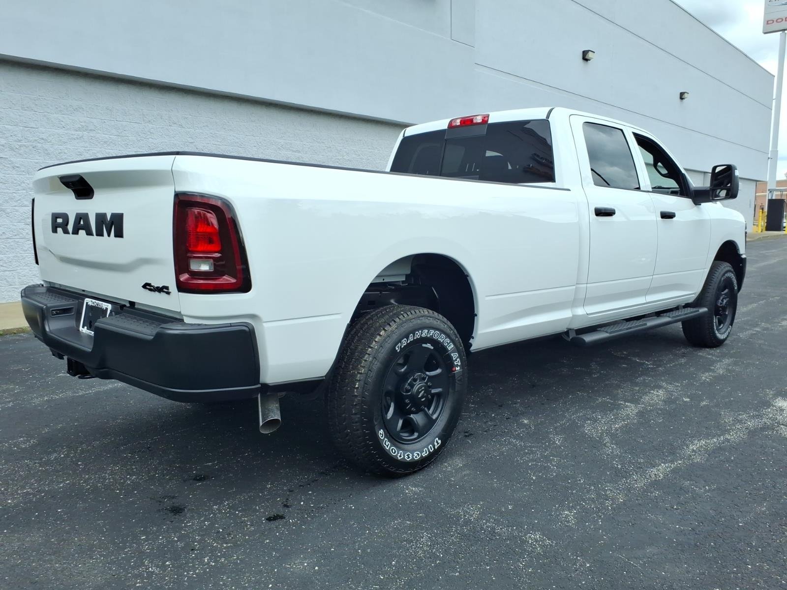 New 2026 Bright White Clear-Coat Exterior Paint RAM Tradesman image 3