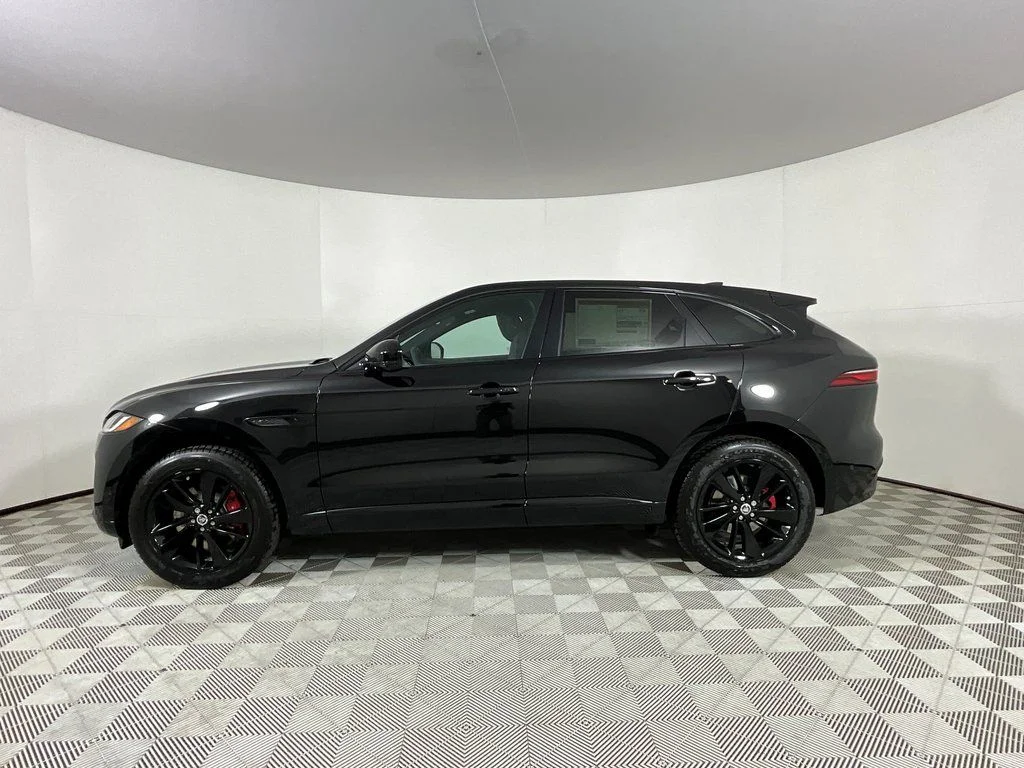 New 2026 Santorini Black Metallic Jaguar P400 R-Dynamic S image 6