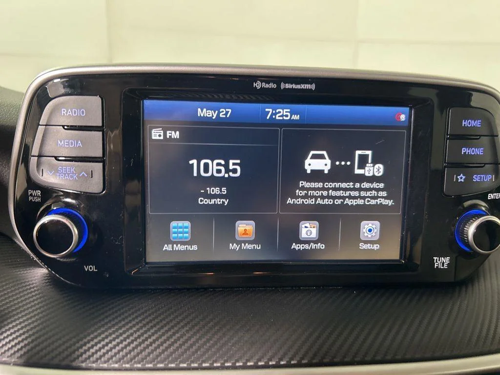 Used 2020 Cream White Hyundai Value image 19
