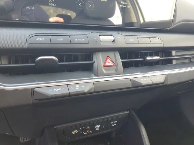 New 2025 Snow White Pearl Kia EX image 17