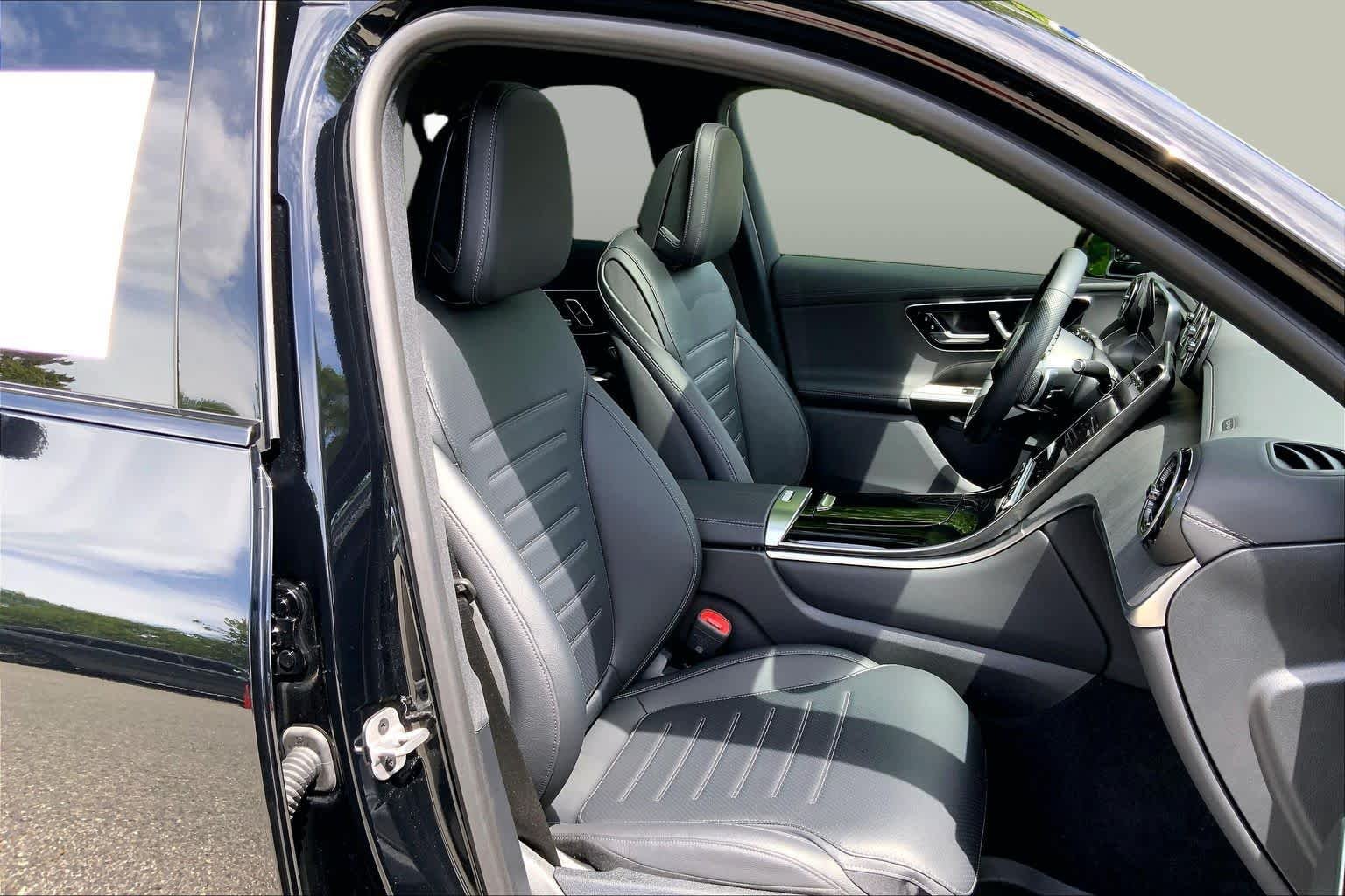 Used 2024 Black Mercedes-Benz GLC 300 image 8