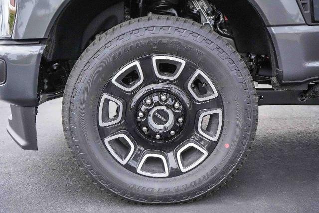 2026 Ford F-250 Super Duty Platinum - Photo 37