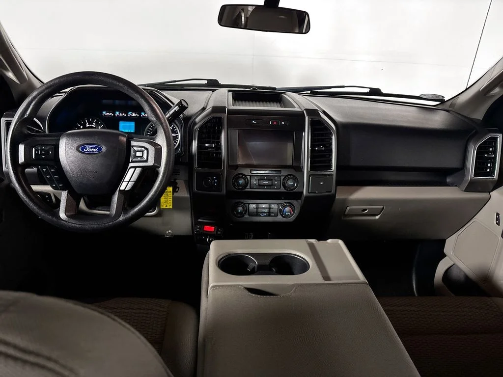 Used 2019 Black Ford XLT image 12