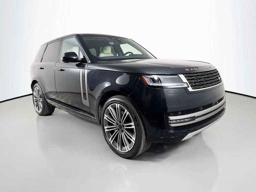 New 2026 Santorini Black Land Rover SE image 3