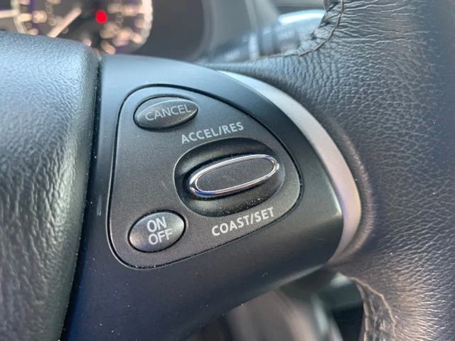 Used 2020 Silver INFINITI PURE image 28