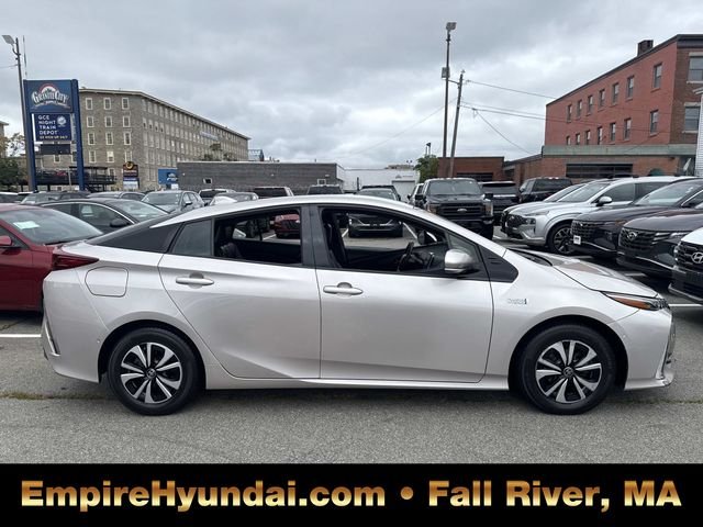 2018 Toyota Prius Prime Advanced photo 3