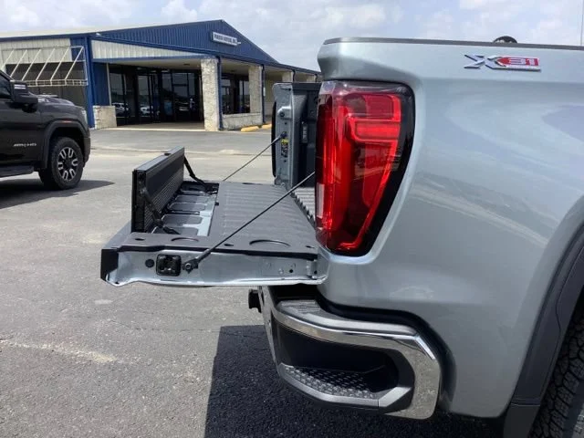 2026 GMC Sierra 1500 SLT - Photo 12