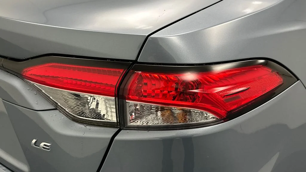 Certified Used 2021  Toyota LE image 17
