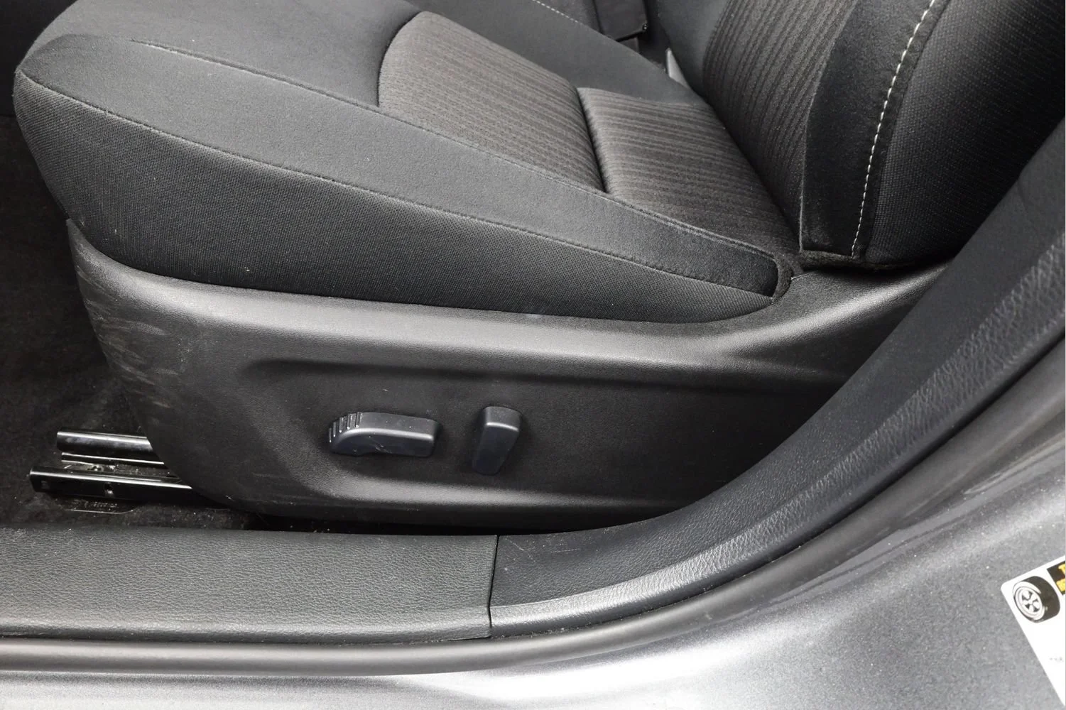 Certified Used 2025 Gun Metallic Nissan SV image 10