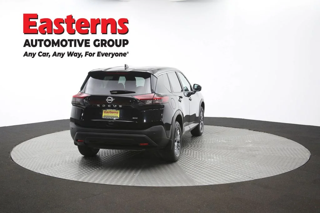 Used 2023 Black Nissan S image 37