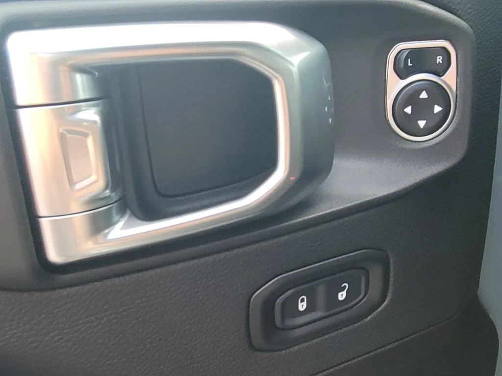 2025 Jeep Wrangler 4-Door Rubicon X - Photo 24