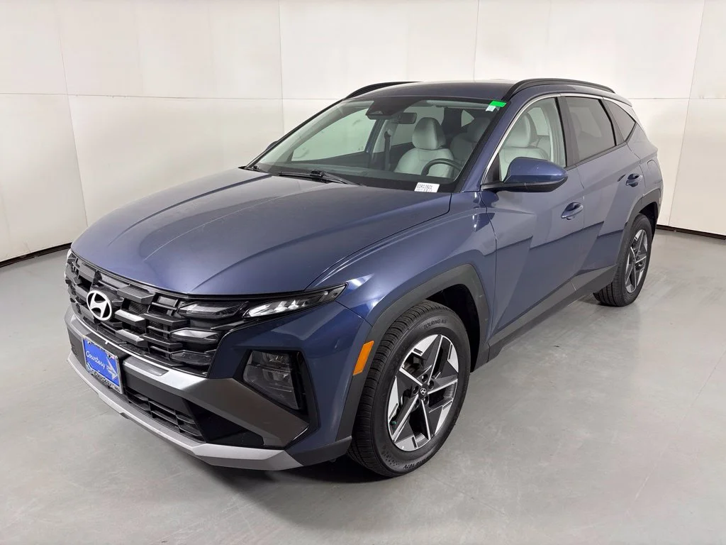 Used 2025 Blue Hyundai SEL image 4