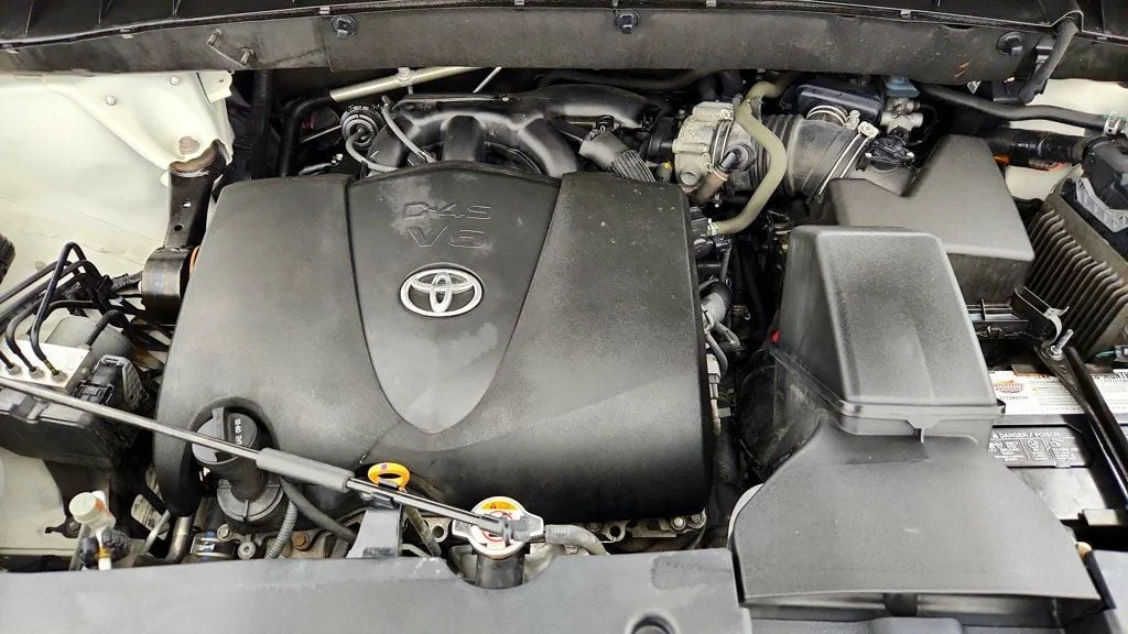 Used 2019 Blizzard Pearl Toyota Limited V6 AWD image 28
