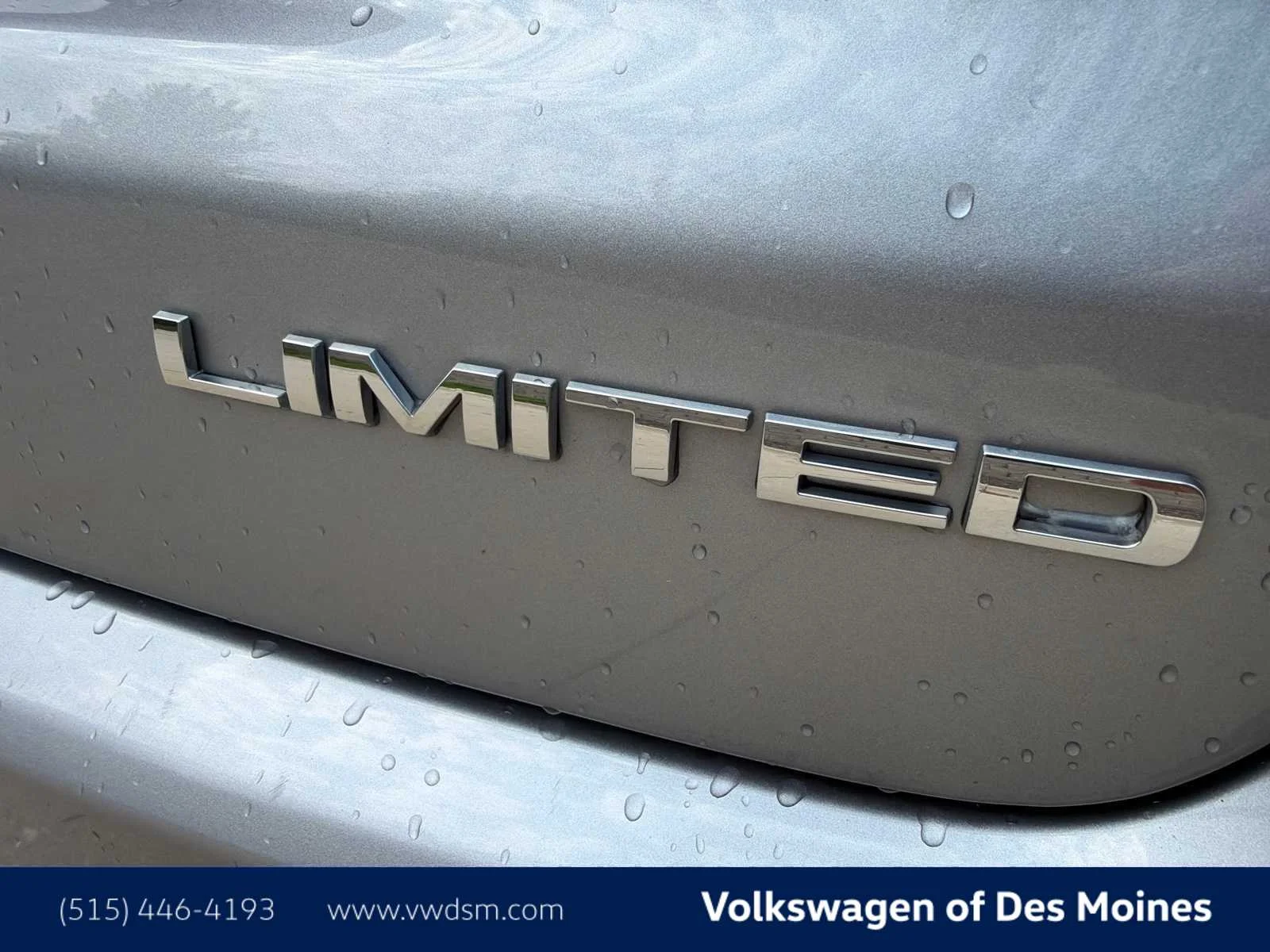 Used 2020 Billet Silver Metallic Clearcoat Jeep Limited image 6