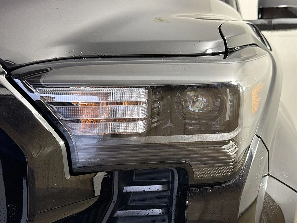 2025 Toyota Tacoma SR5 - Photo 35