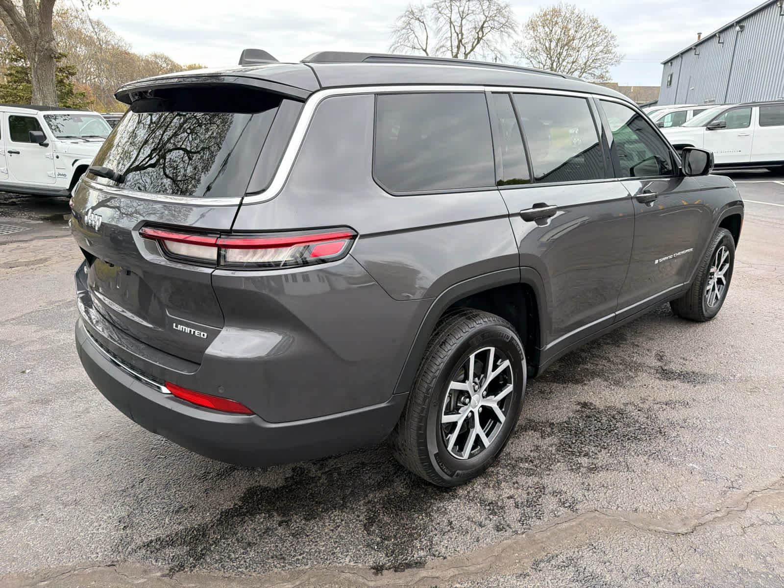 Used 2024 Baltic Gray Metallic Clearcoat Jeep Limited image 8