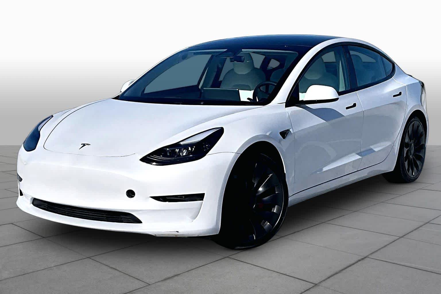 2023 Tesla Model 3 Performance's photo