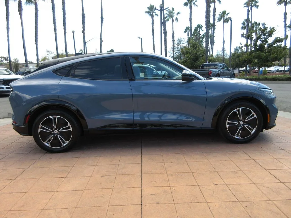 Certified Used 2023 Vapor Blue Ford Premium image 5