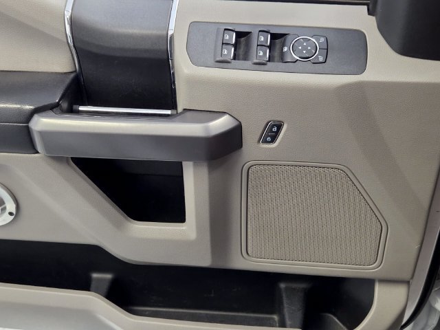 Used 2019 White Ford XLT image 31