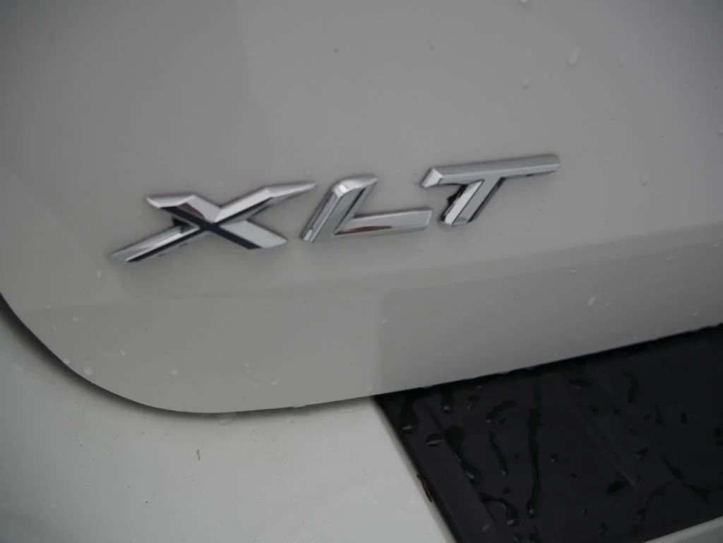 Used 2021 White Metallic Ford XLT image 9