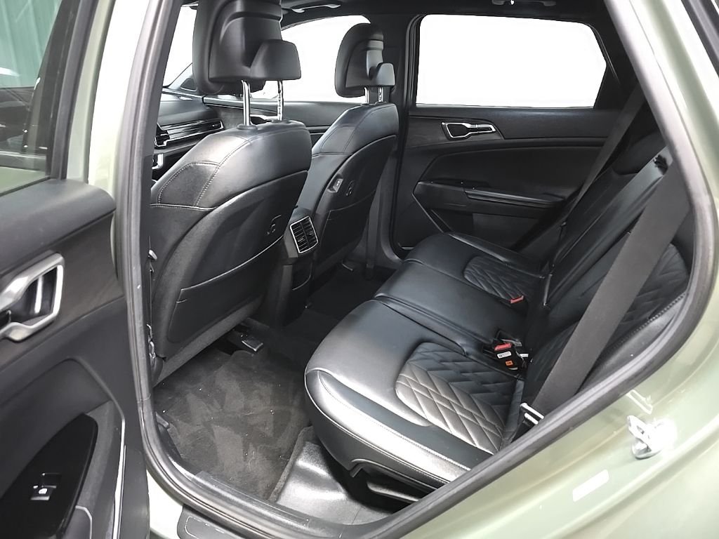 Used 2023 Green Kia X-Line image 32